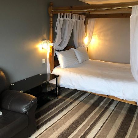 The Airman Hotel Шефорд Экстерьер фото