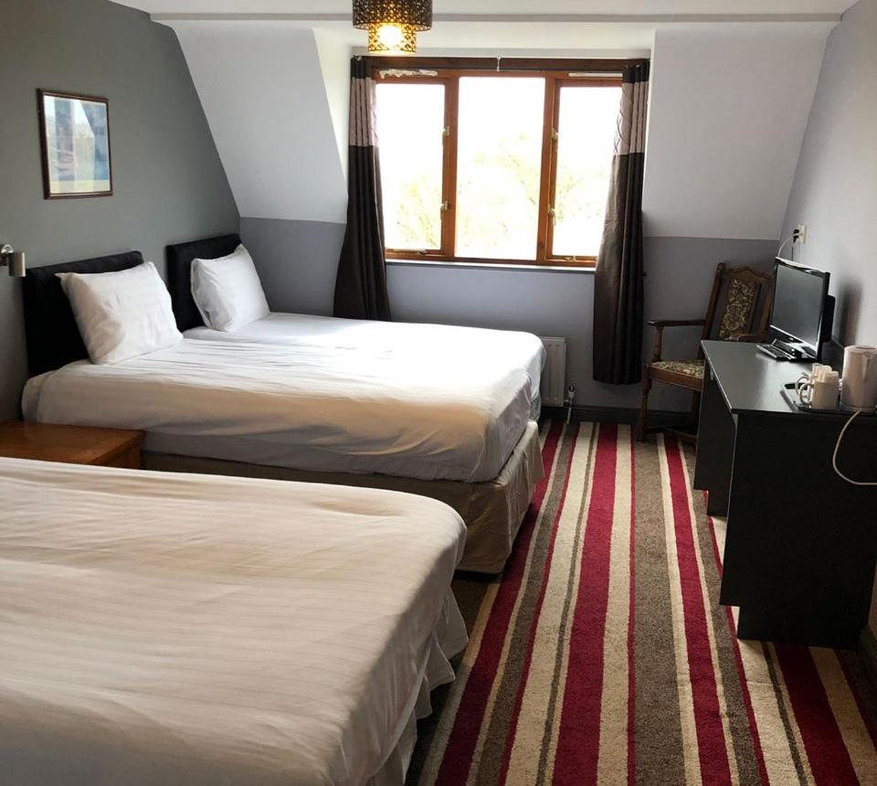 The Airman Hotel Шефорд Экстерьер фото