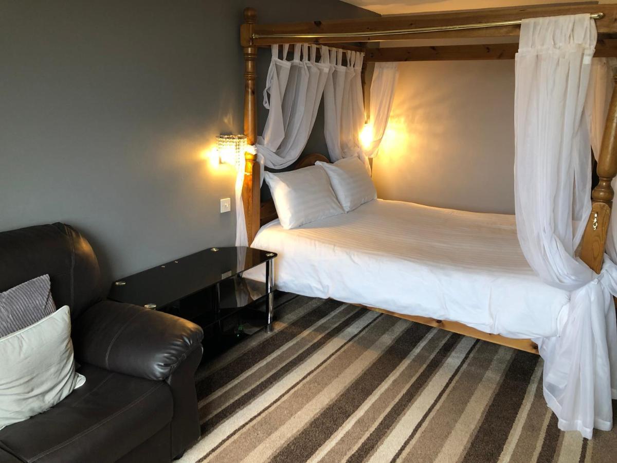 The Airman Hotel Шефорд Экстерьер фото